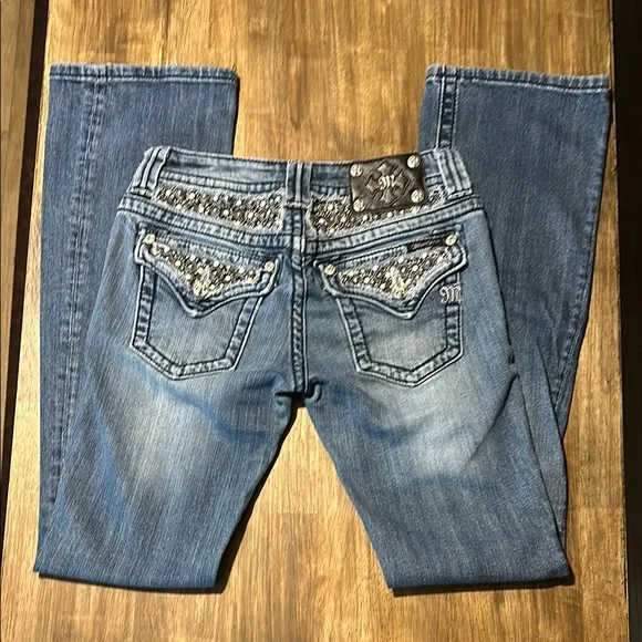 Miss Me Blue Embellished Designer Jeans. Sz 26 Boot - Picture 2 of 16